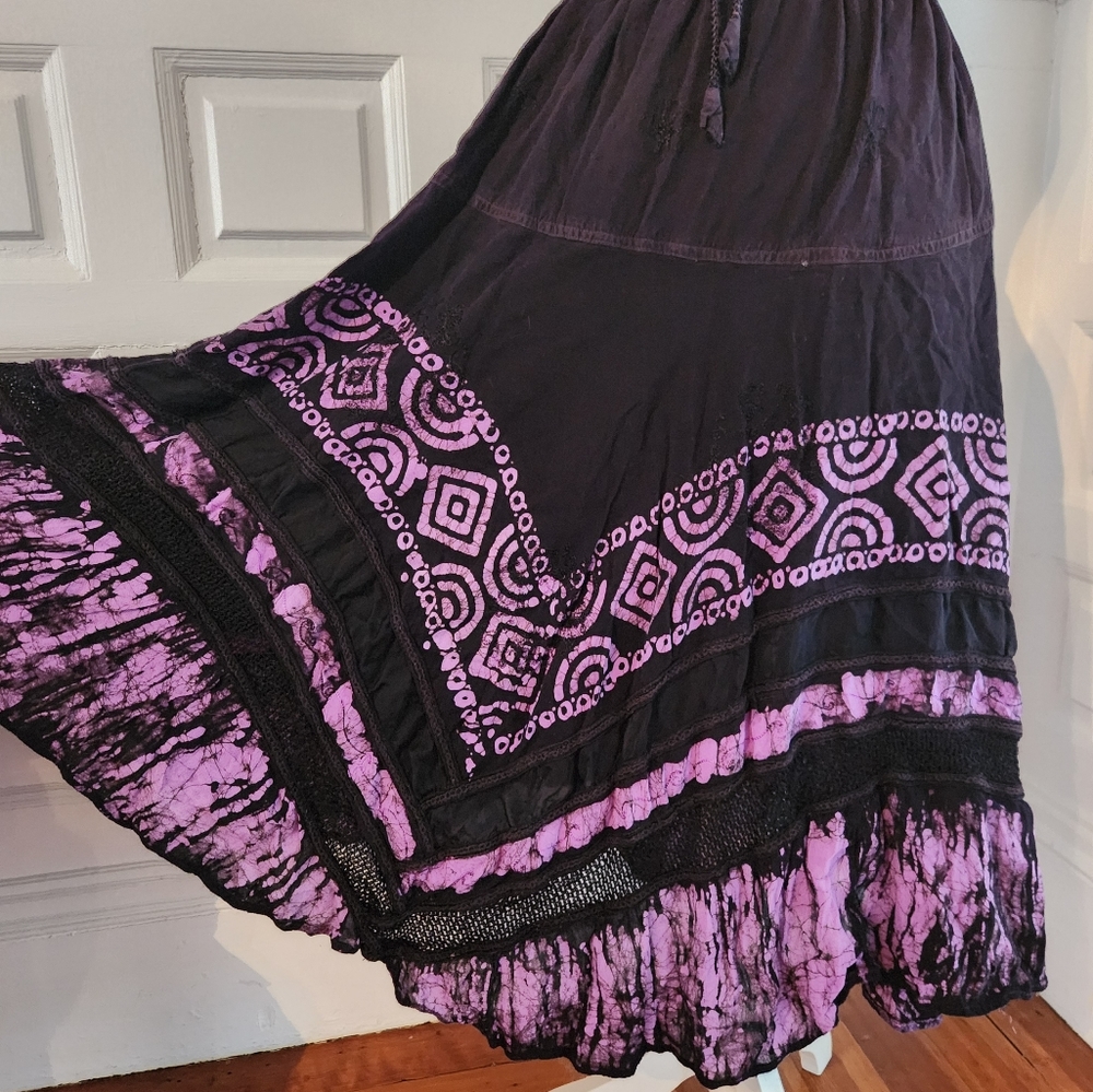 Beautiful Indian rayon skirt. One Size Fits All. Fits small through large